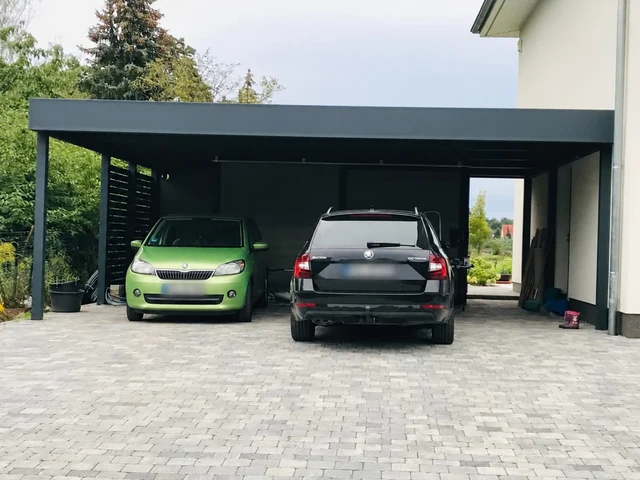 Carport für zwei Fahrzeuge